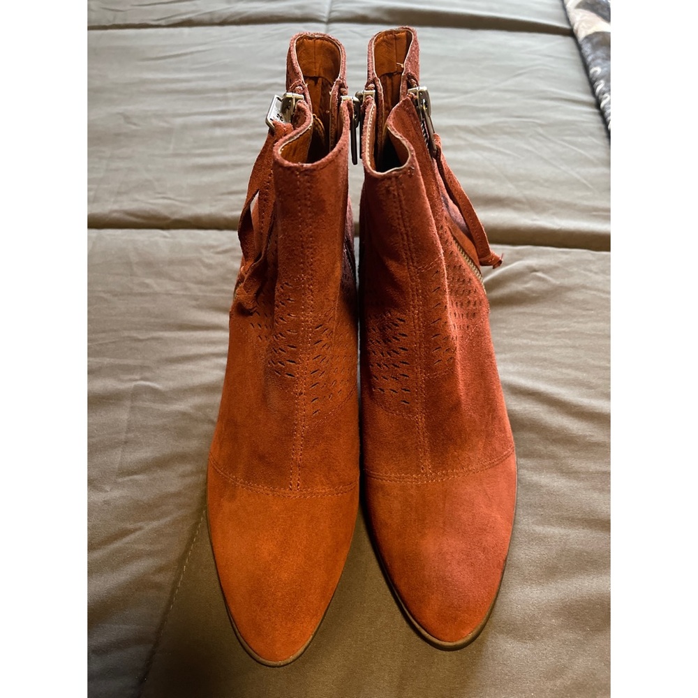 Women’s boots